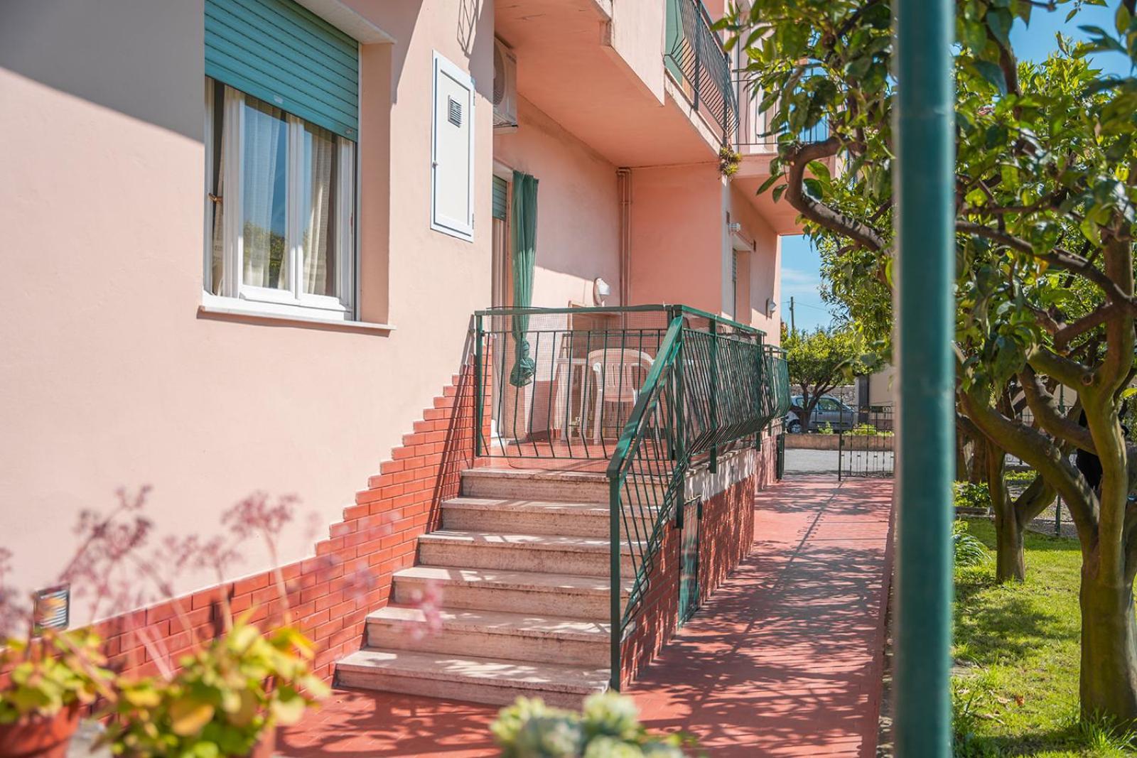 Casa Vacanze Ferrando Pietra Ligure Buitenkant foto